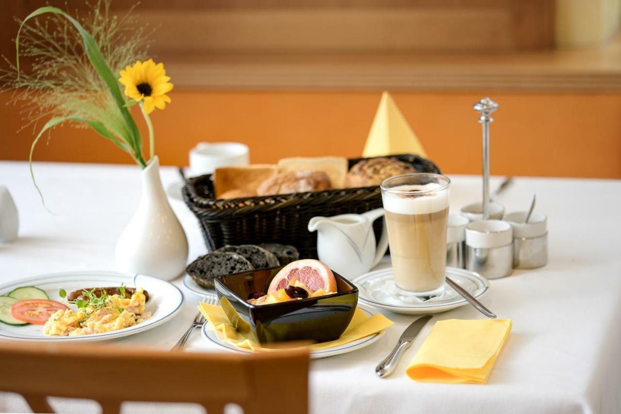 Hotel Neustaedter Hof Schwarzenberg  Ngoại thất bức ảnh