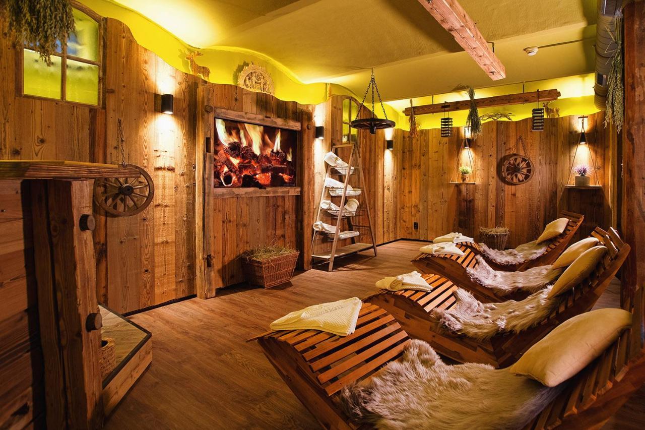 Hotel Neustaedter Hof Schwarzenberg  Ngoại thất bức ảnh