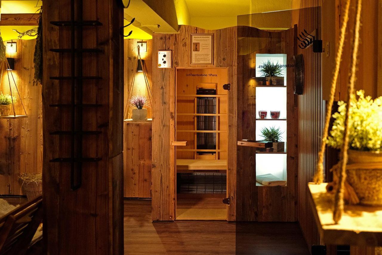 Hotel Neustaedter Hof Schwarzenberg  Ngoại thất bức ảnh