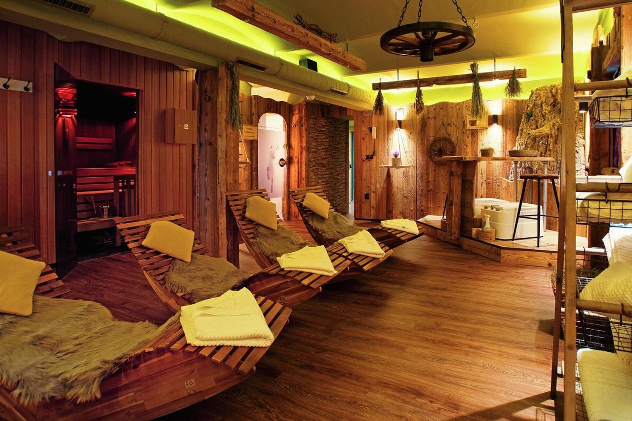 Hotel Neustaedter Hof Schwarzenberg  Ngoại thất bức ảnh